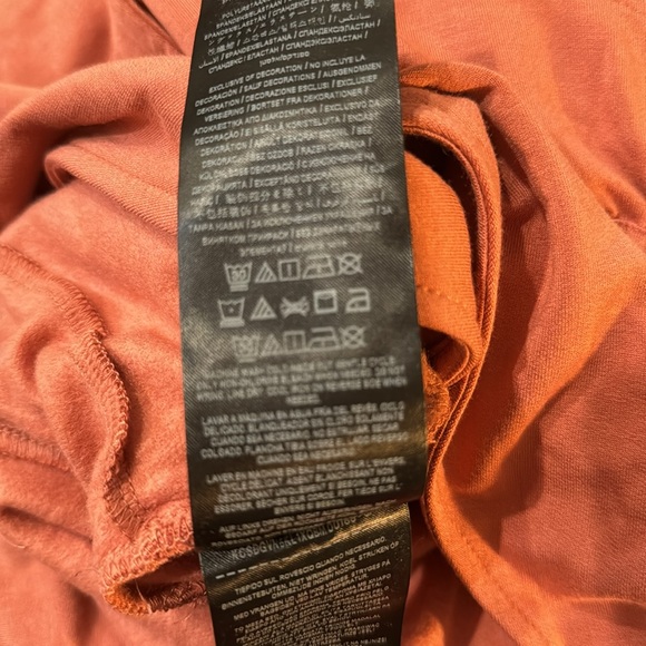 Guess jumpsuit- size XS - Picture 12 of 12